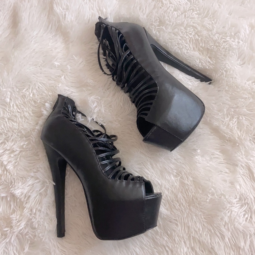 Black platform heels size 5